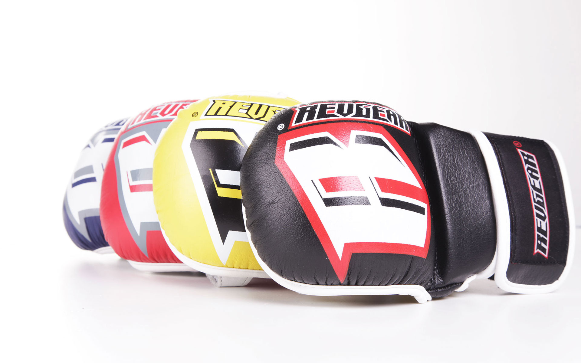 MMA SPARRING GLOVES: YOU CAN EVEN HAVE BLACK