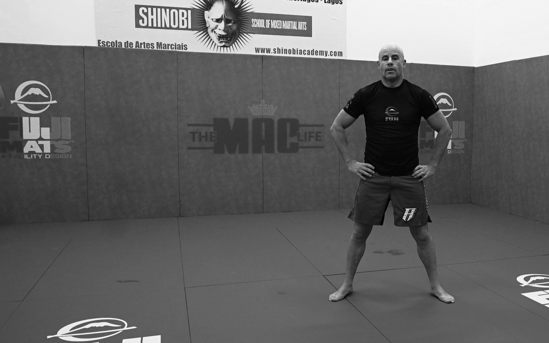 MMA TECH – COUNTERING THE JAB