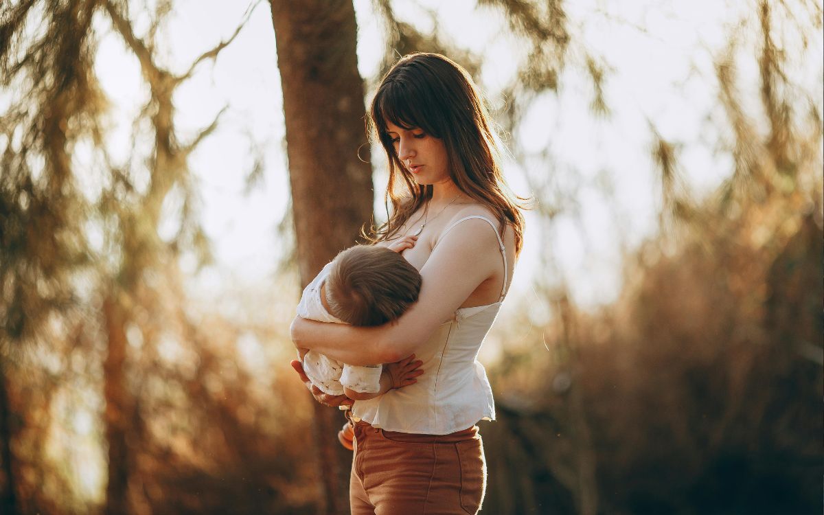 6 Best Moringa Supplements For Breastfeeding (Lactation & Postpartum In 2026)
